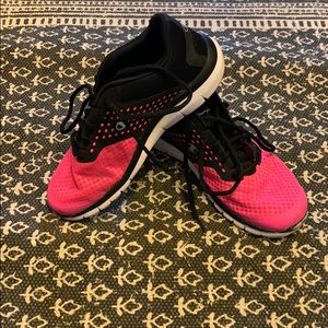 Champion pink/black tennis shoes